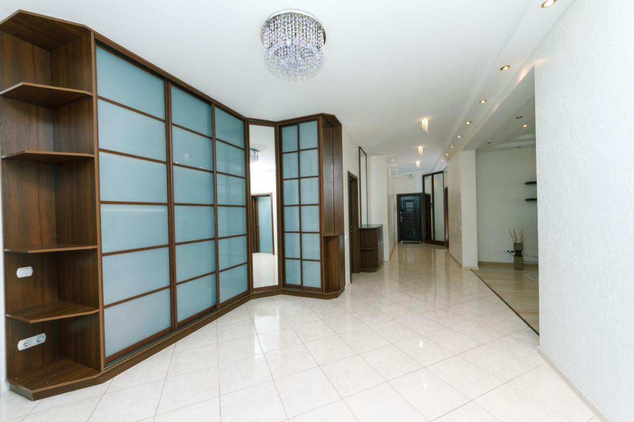 3 Комнатные Апартаменты В Центре Печерска Kiev Extérieur photo