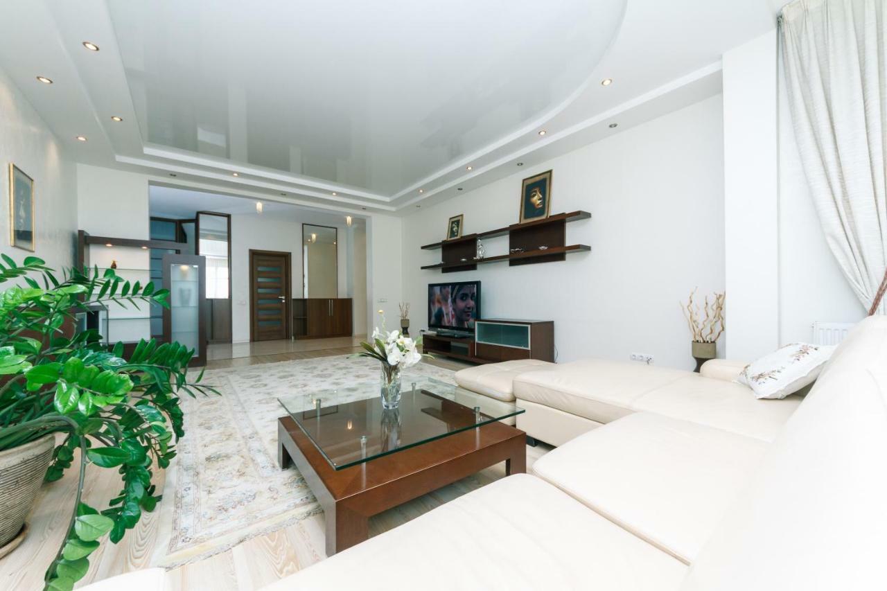3 Комнатные Апартаменты В Центре Печерска Kiev Extérieur photo