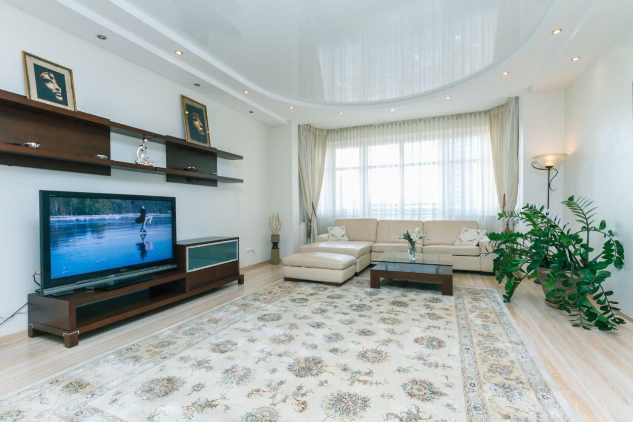 3 Комнатные Апартаменты В Центре Печерска Kiev Extérieur photo