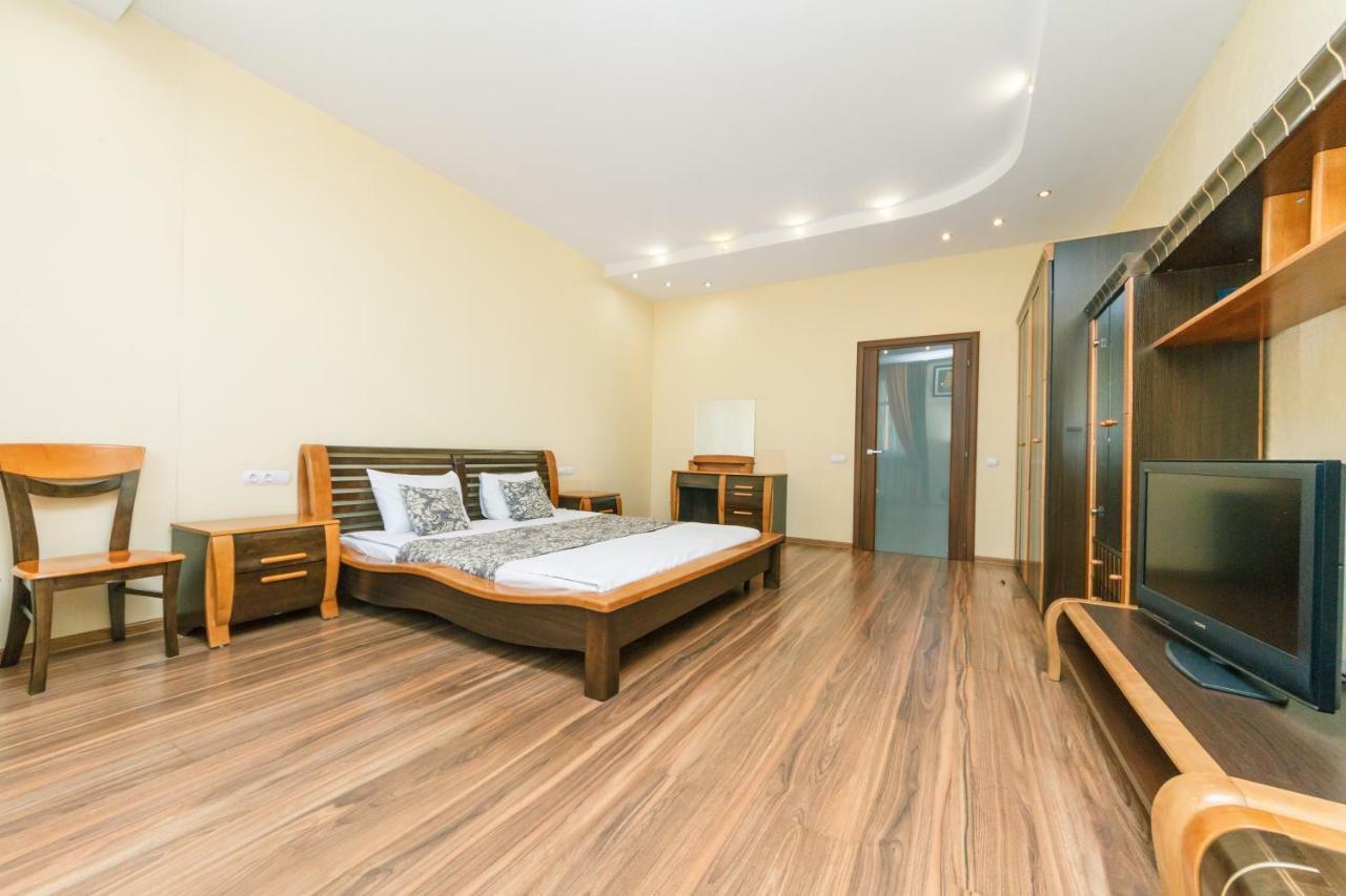 3 Комнатные Апартаменты В Центре Печерска Kiev Extérieur photo