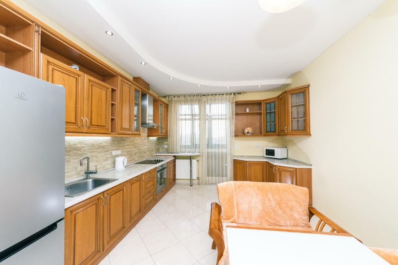 3 Комнатные Апартаменты В Центре Печерска Kiev Extérieur photo