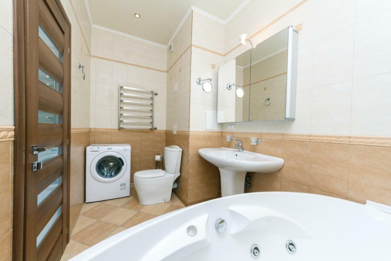 3 Комнатные Апартаменты В Центре Печерска Kiev Extérieur photo