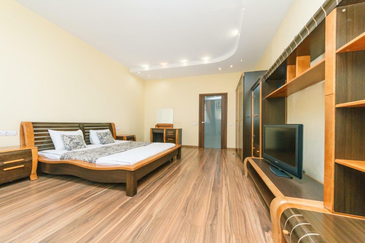 3 Комнатные Апартаменты В Центре Печерска Kiev Extérieur photo